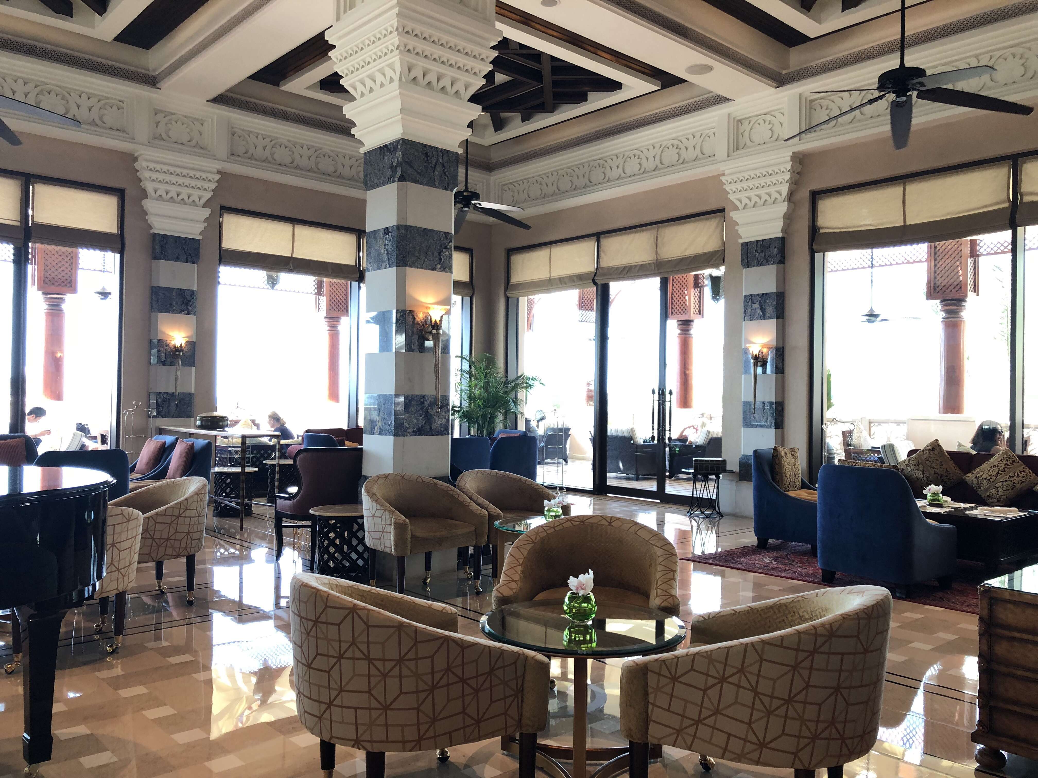 Al Fayrooz Lounge - Jumeirah Al Qasr